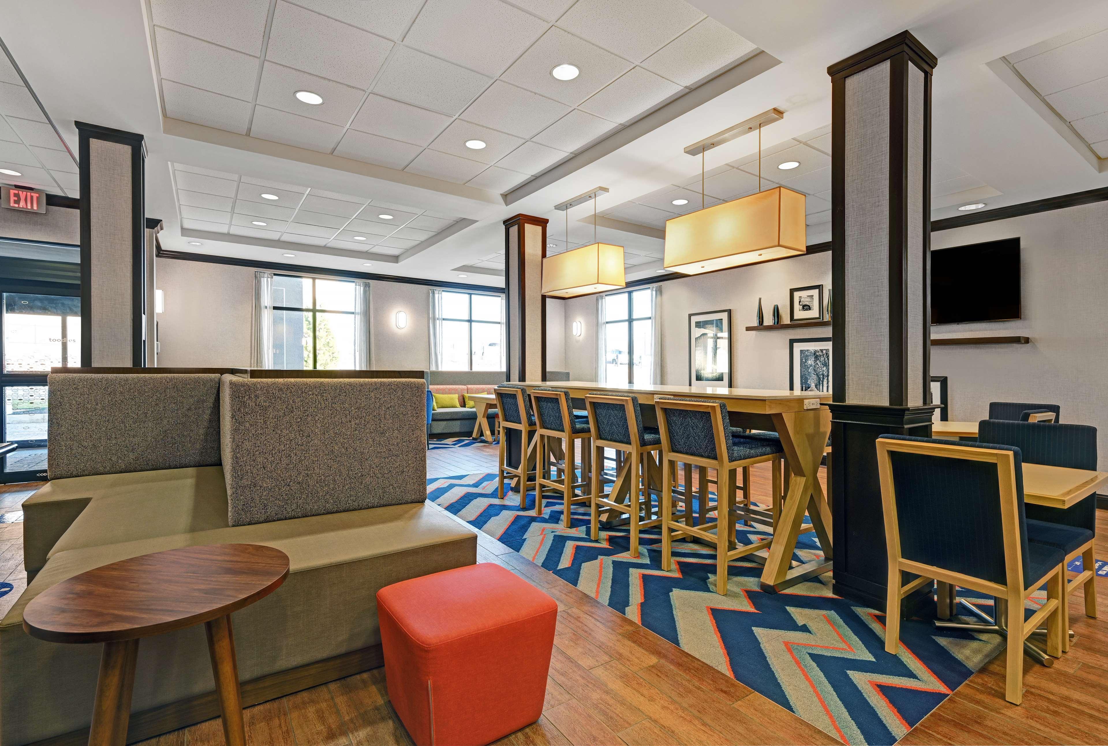 Hampton Inn Farmington Exterior photo