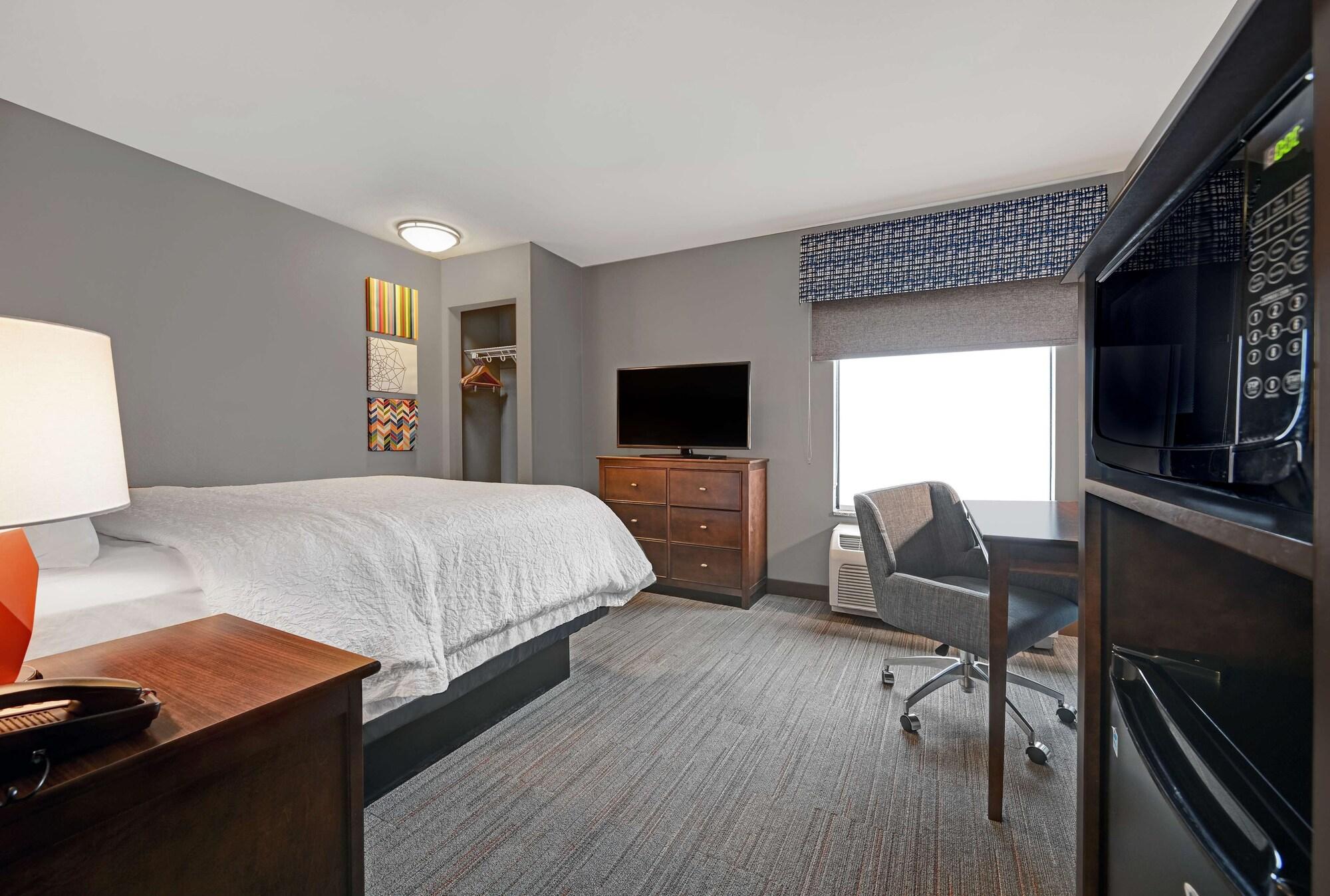 Hampton Inn Farmington Exterior photo