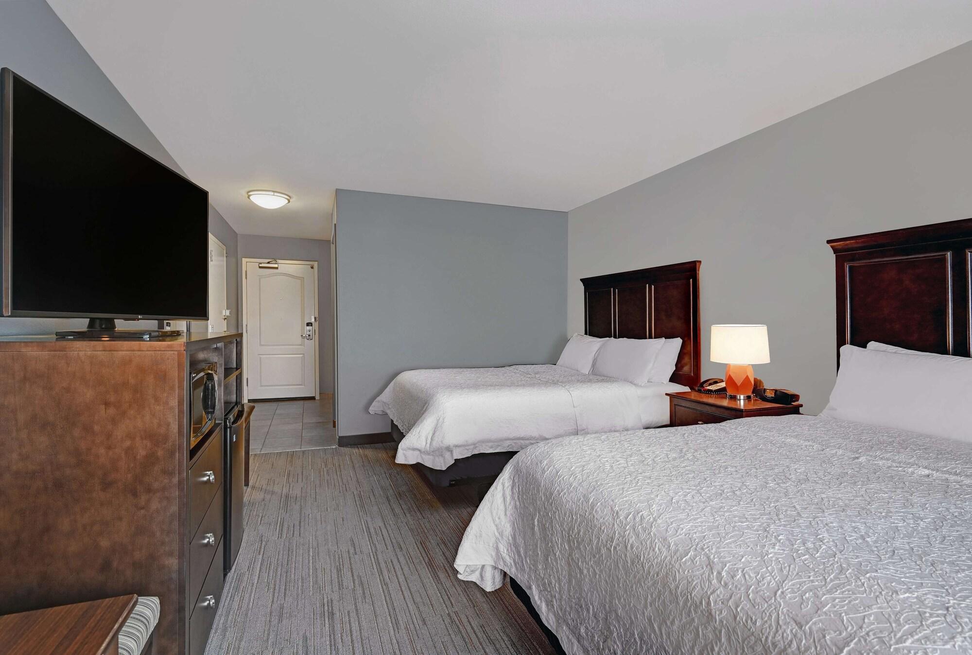 Hampton Inn Farmington Exterior photo