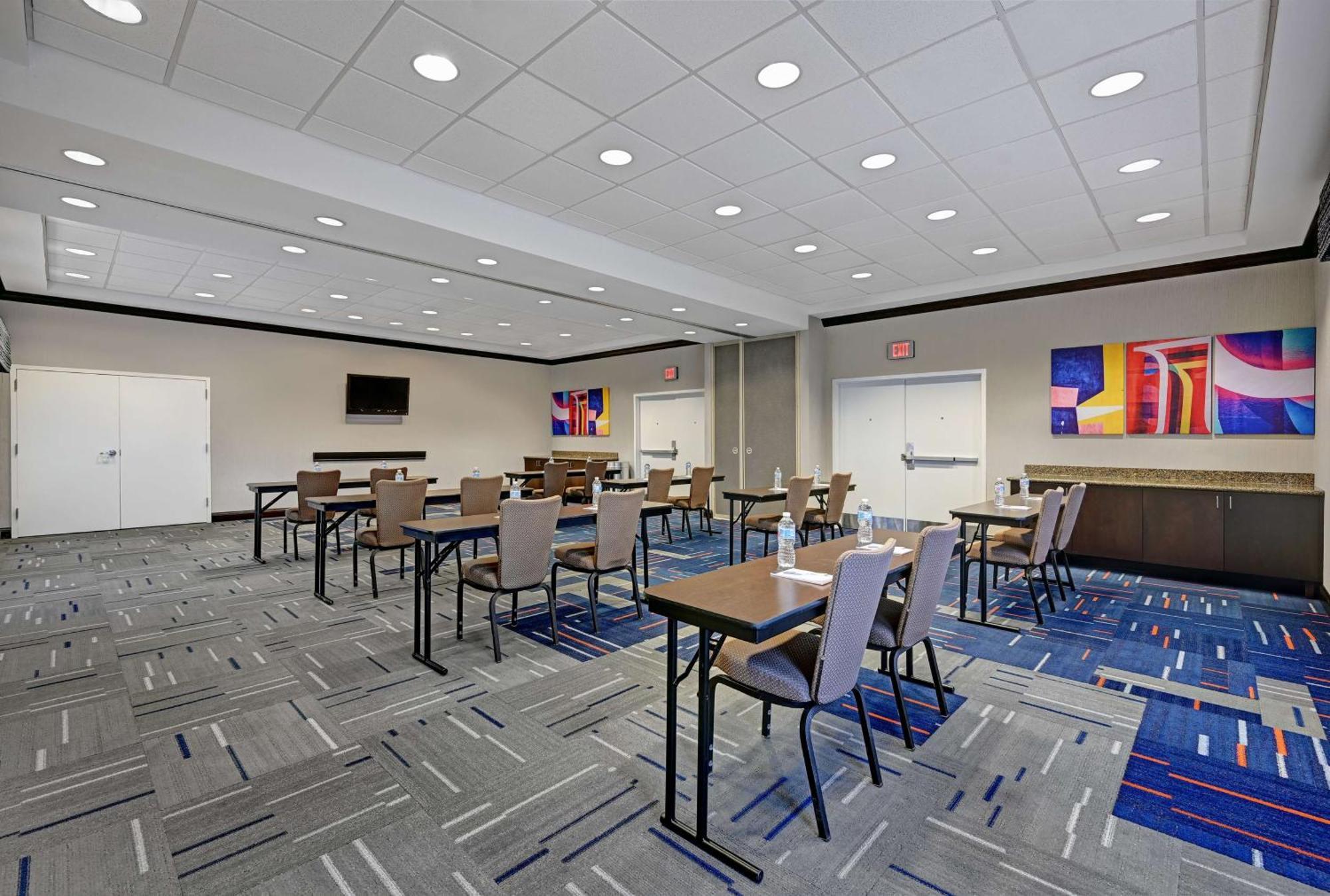 Hampton Inn Farmington Exterior photo