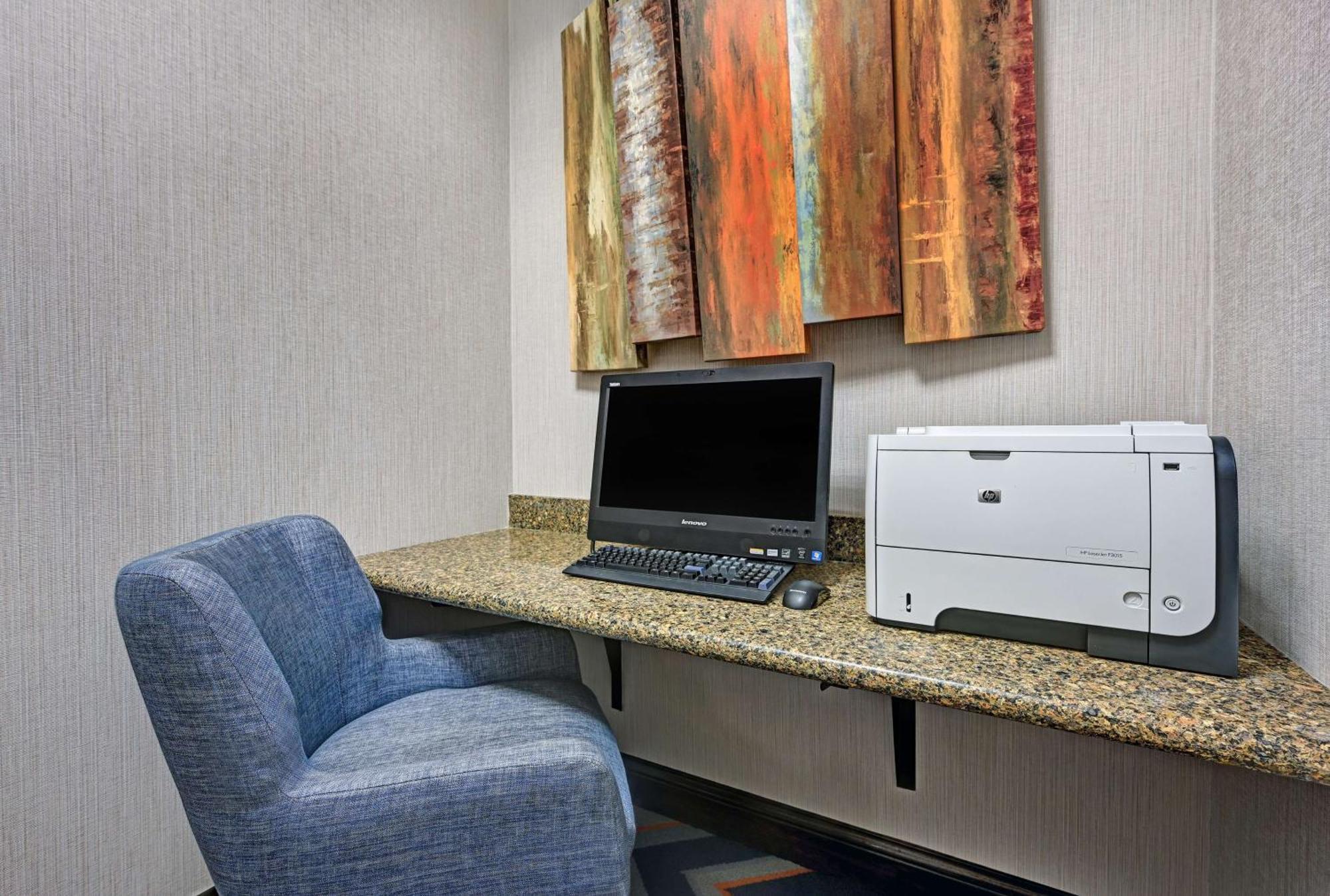 Hampton Inn Farmington Exterior photo