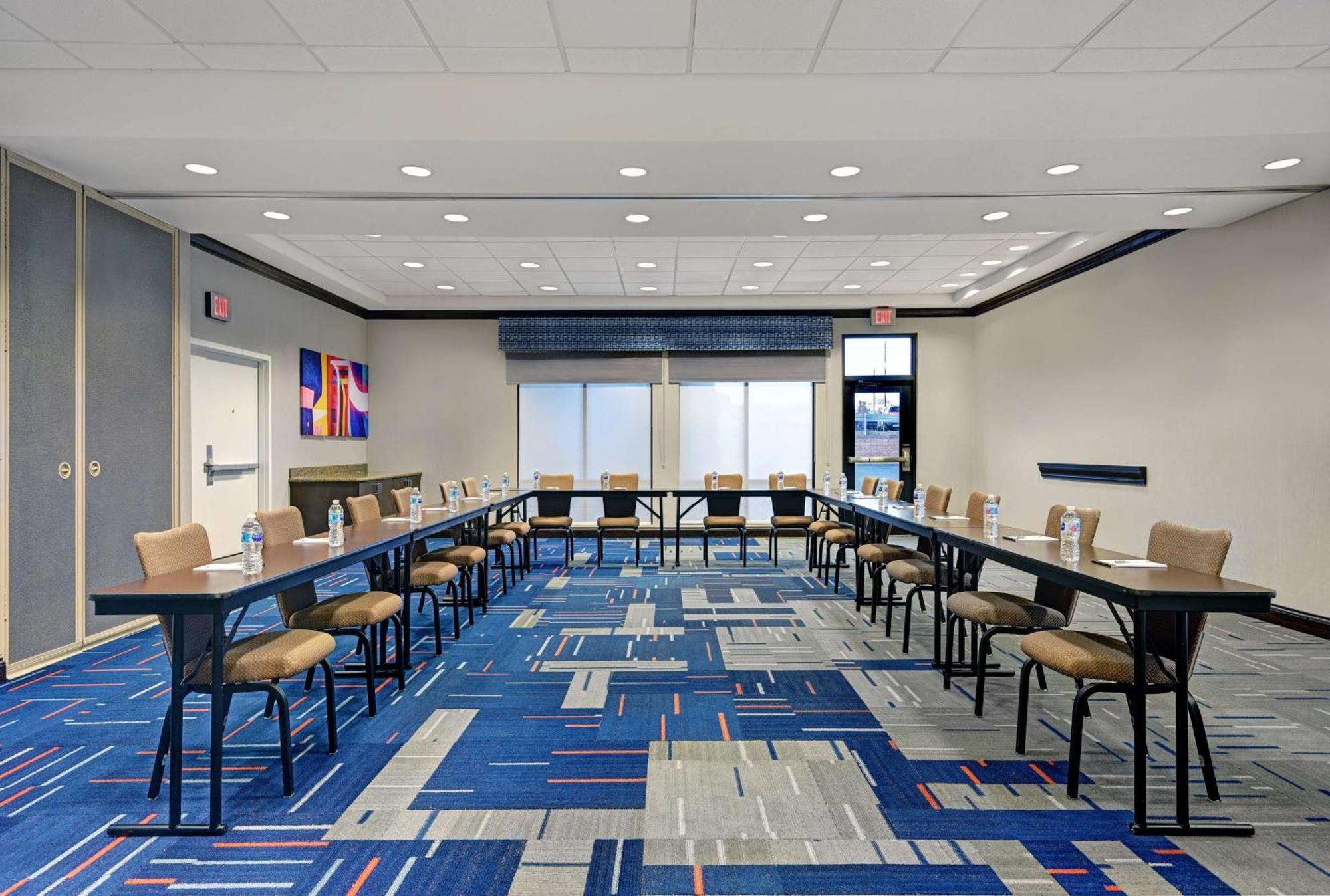 Hampton Inn Farmington Exterior photo