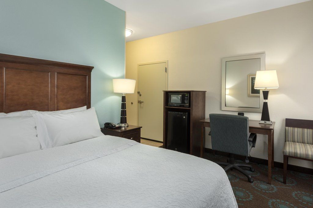 Hampton Inn Farmington Exterior photo